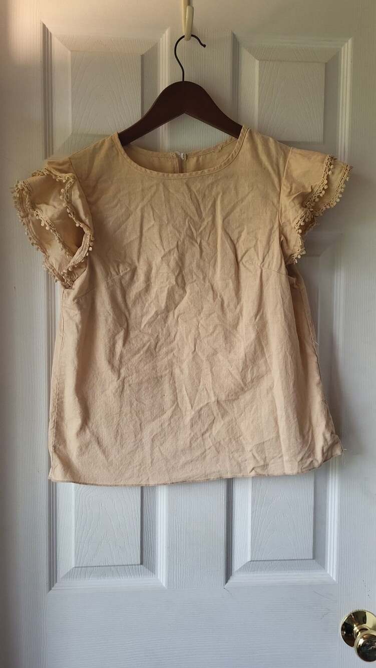 EMERY ROSE 100% Cotton Short Ruffle Sleeve Crochet Trim Blouse in Apricot
